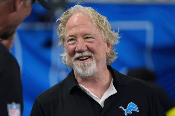 Timothy busfield why he is trending